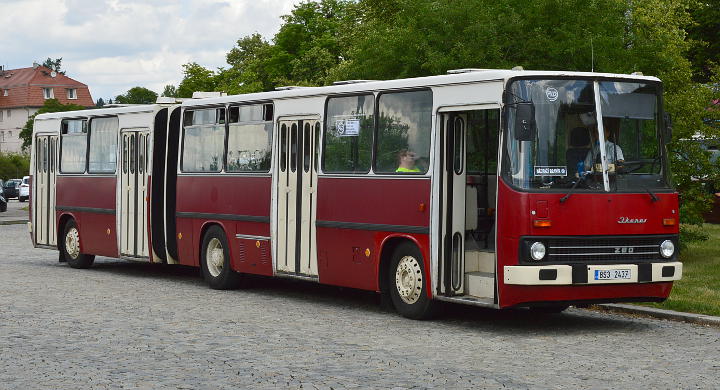 Historický autobus Ikarus 280