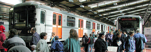 Původní a modernizovaná souprava pražského metra